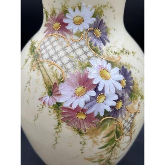 Works Superior Austria Porcelain Vase – Hand-Painted Florals & Gold Trim, 11.5″ - Picture 5 of 11